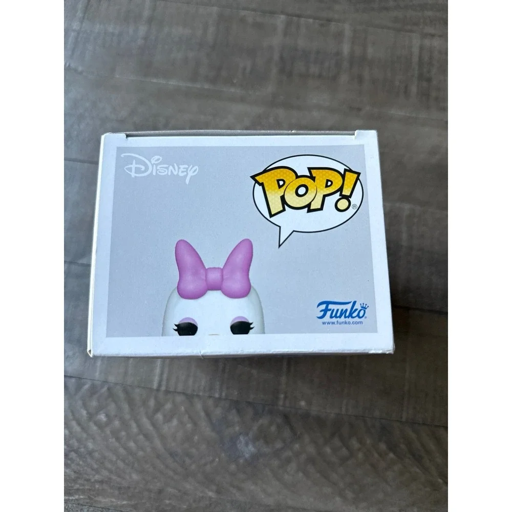 Daisy Duck DisneyFunko Pop collection Figure #1192
